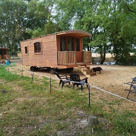 Roulotte Tout Confort A La Ferme Saint-Lumine-de-Coutais Esterno foto